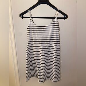 Abercrombie & Fitch Black and White athletic dress size small tall